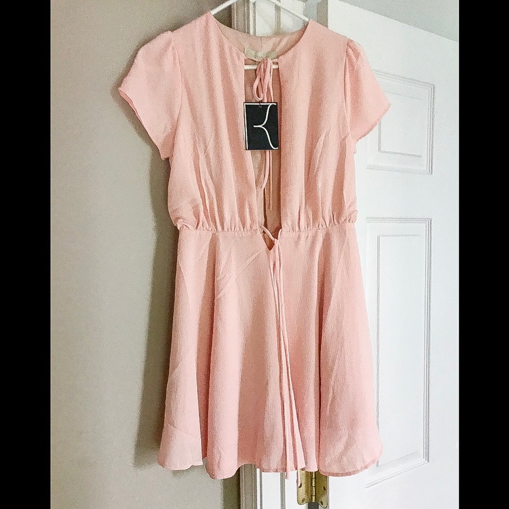 Blush pink front-tie dress. Size SMALL. NEVER WORN